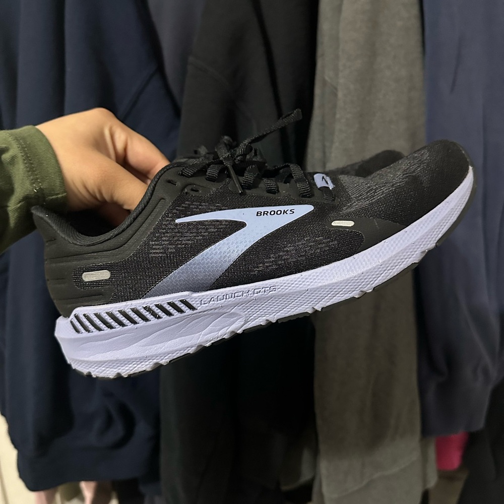 Brooks Women’s Launch 9 Neutral Running Shoe 💜